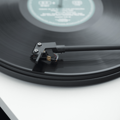 Pro-Ject Primary E Turntable with OM Cartridge